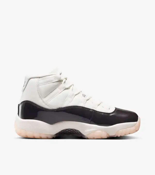 Jordan 11 Retro 'Neapolitan' - Sail/Velvet Brown/Atmosphere