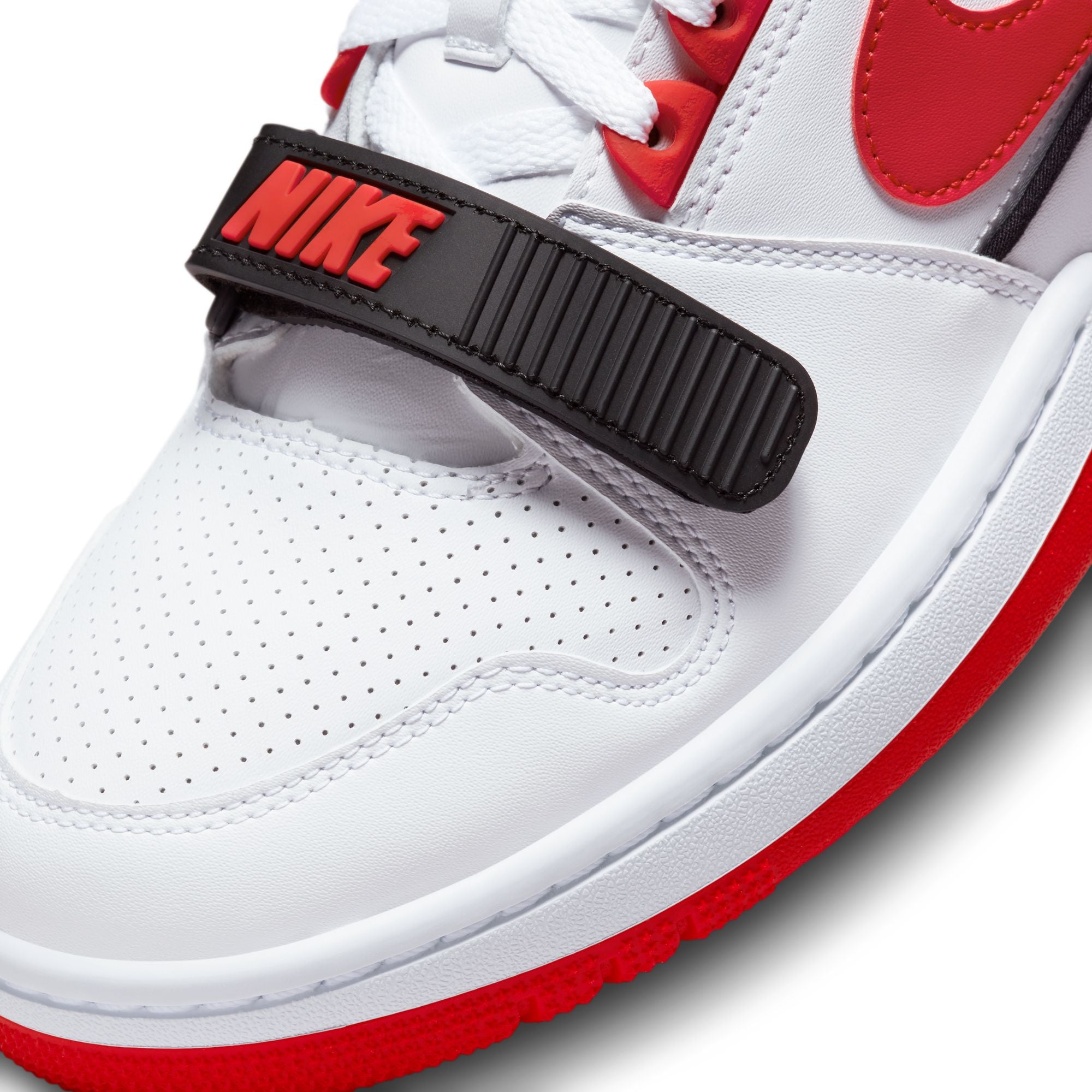 AIR ALPHA FORCE 88 SP x BILLIE EILISH - WHITE/FIRE RED-NEUTRAL GREY