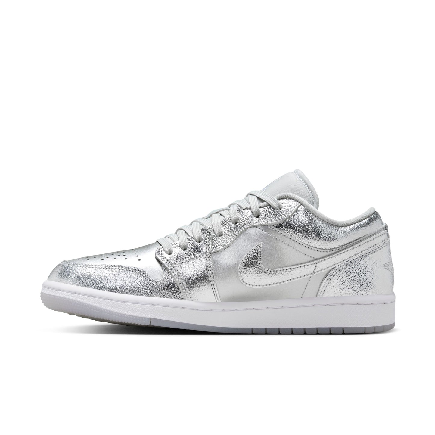 JORDAN 1 LOW SE - METALLIC SILVER/PHOTON DUST/WOLF GREY