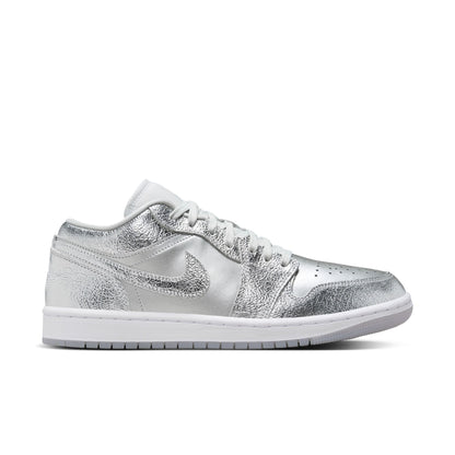 JORDAN 1 LOW SE - METALLIC SILVER/PHOTON DUST/WOLF GREY