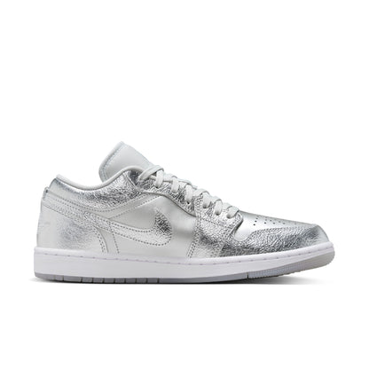 JORDAN 1 LOW SE - METALLIC SILVER/PHOTON DUST/WOLF GREY