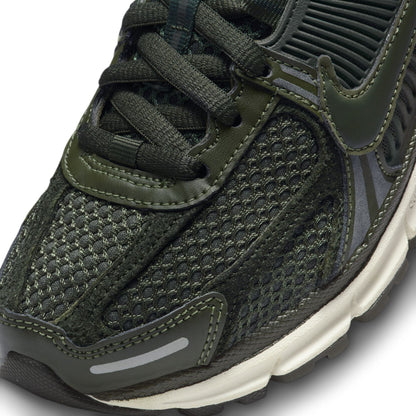 ZOOM VOMERO 5 'CARGO KHAKI' - CARGO KHAKI/SEQUOIA/SAIL/METALLIC SILVER