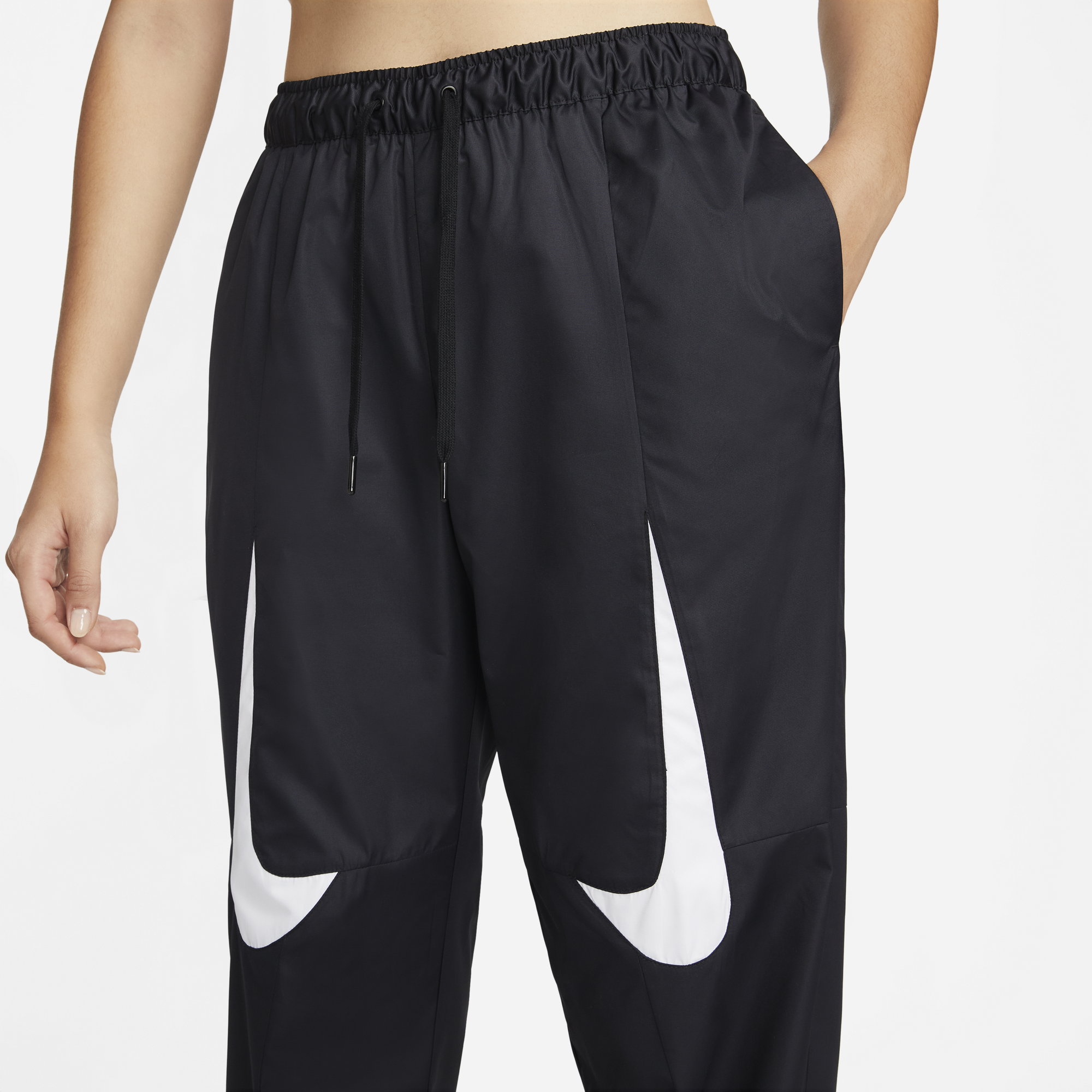 Nike Sportswear Woven Mid-Rise Air Max Day Trousers - Black/White